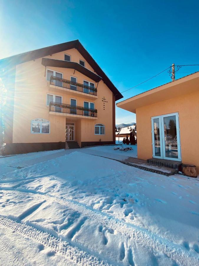 Arieşeni Casa Ralucaヴィラ エクステリア 写真