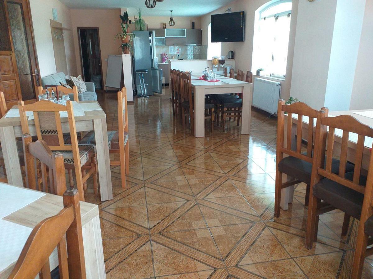 Arieşeni Casa Ralucaヴィラ エクステリア 写真
